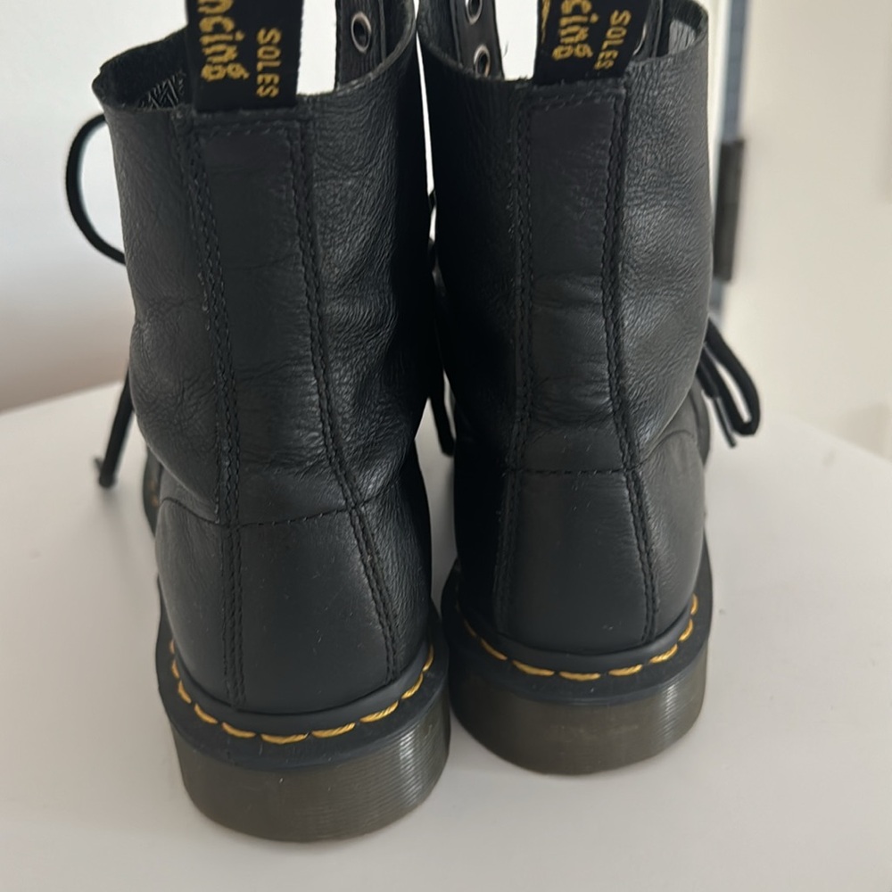 Doc Martens - Picture 4 of 4
